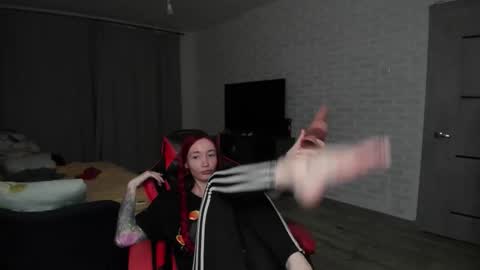 Snapshot of roxy_silver chatting on 02-10-26, 10:14 Roxy online show from 02-10-26, 10:14