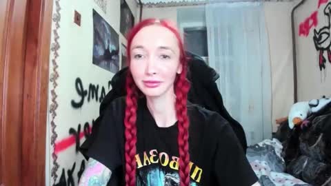 Snapshot of roxy_silver chatting on 02-21-26, 08:32 Roxy online show from 02-21-26, 08:32