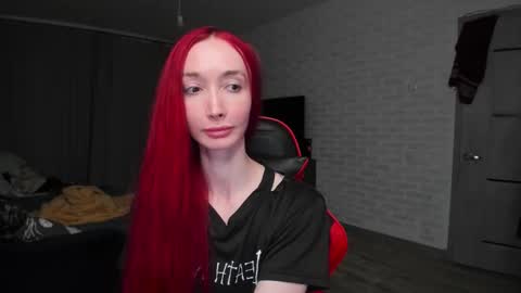 Snapshot of roxy_silver chatting on 03-08-26, 03:10 Roxy online show from 03-08-26, 03:10