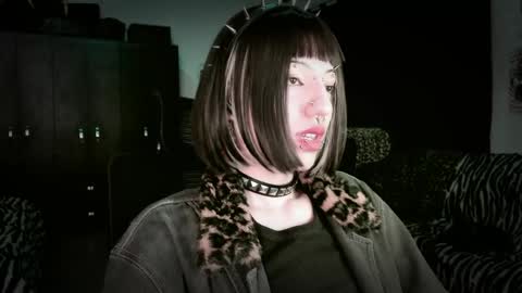 Roxy Independient model Help me to reach 50 thumbs up online show from 05-11-26, 11:24