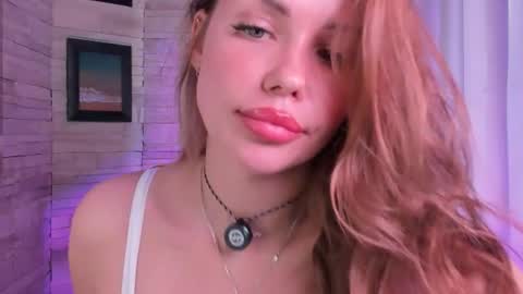 Roxy follow me online show from 06-28-26, 12:44