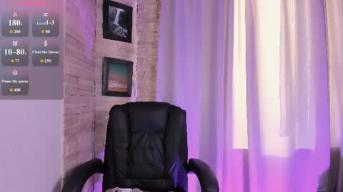 Roxy follow me online show from 07-12-26, 04:31