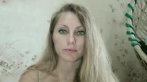 roxyfox18x01 online show from 10-10-25, 07:40