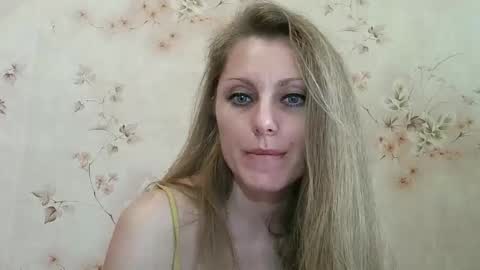 roxyfox18x01 online show from 04-11-26, 01:48