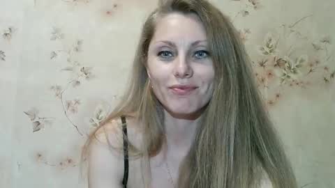 roxyfox18x01 online show from 04-27-26, 07:34