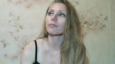 roxyfox18x01 online show from 07-10-26, 07:49