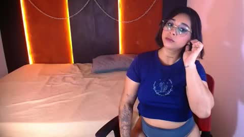 roxypalmer11 online show from 11-20-25, 12:27