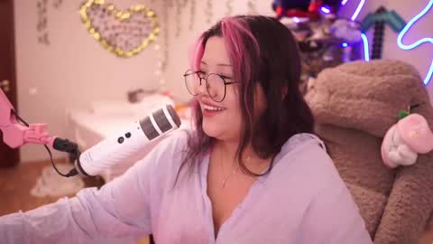 roxysuh online show from 10-18-25, 07:42