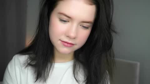 Snapshot of roxyvolmer chatting on 03-16-26, 08:29 roxyvolmer online show from 03-16-26, 08:29