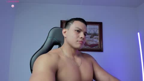 Snapshot of roy__constance chatting on 05-21-26, 03:35 Roy Constance online show from 05-21-26, 03:35