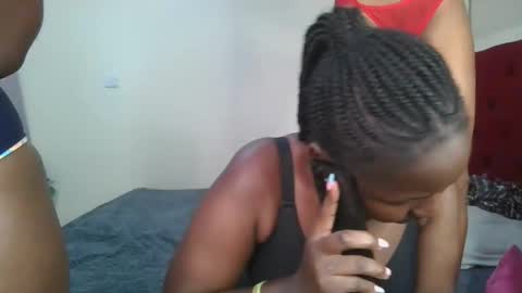 Snapshot of royal_goddes chatting on 05-09-26, 06:35 goddes online show from 05-09-26, 06:35