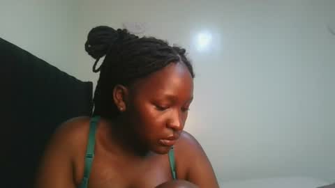 royal_goddes2 online show from 06-26-26, 03:44