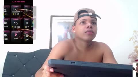 Snapshot of royal_xx chatting on 03-14-26, 08:25 royal_xx online show from 03-14-26, 08:25