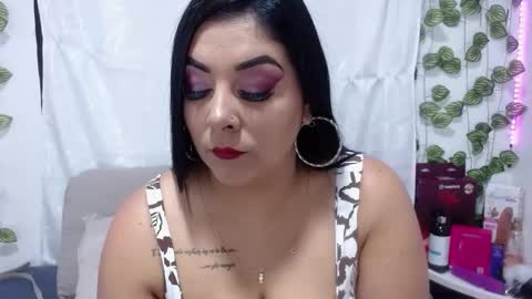 Snapshot of royalebruna chatting on 02-28-26, 02:07 Bruna Royale online show from 02-28-26, 02:07
