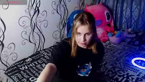 angela online show from 09-25-25, 09:40