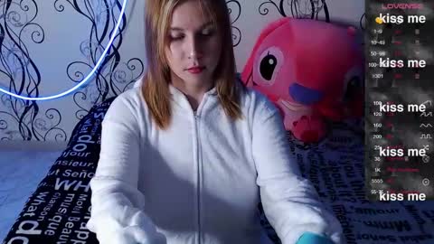 angela online show from 10-19-25, 03:34