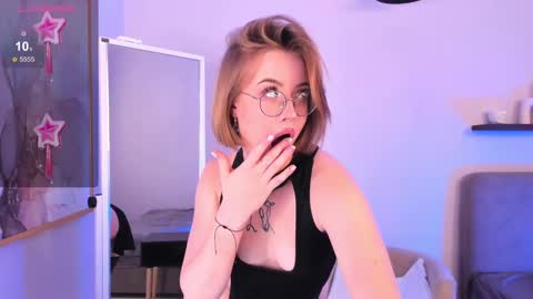 Snapshot of royce_ghost chatting on 02-10-25, 09:58 AnikaIm so hot that Ive already burned myself do you want me to set you on fire too online show from 02-10-25, 09:58