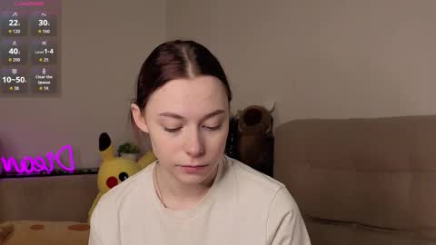 Snapshot of roygeers chatting on 02-25-26, 08:18 Alice online show from 02-25-26, 08:18