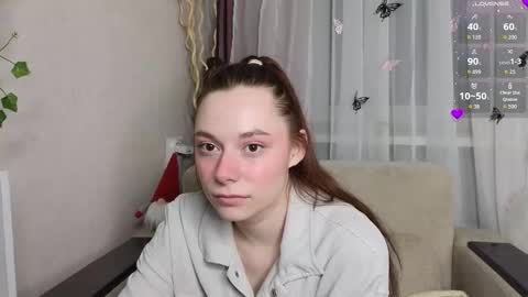 Snapshot of roygeers chatting on 03-08-26, 02:04 Alice online show from 03-08-26, 02:04