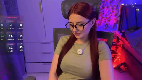Snapshot of rozierose chatting on 05-31-26, 10:00 Rose online show from 05-31-26, 10:00