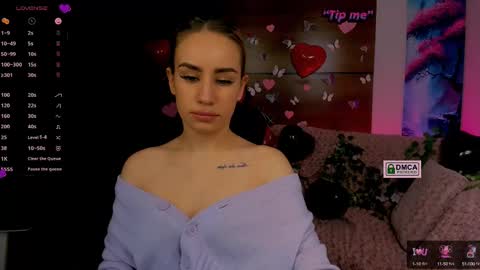 Snapshot of rozmary_ket chatting on 02-18-25, 10:27 Im Rozmary nice to meet you 3 online show from 02-18-25, 10:27