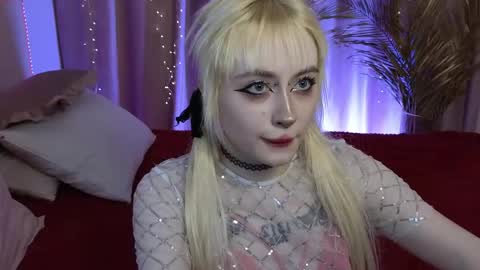 Snapshot of rraffaellka chatting on 05-16-26, 09:35 Rraffaellka online show from 05-16-26, 09:35