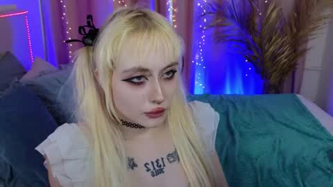 Snapshot of rraffaellka chatting on 05-27-26, 01:57 Rraffaellka online show from 05-27-26, 01:57