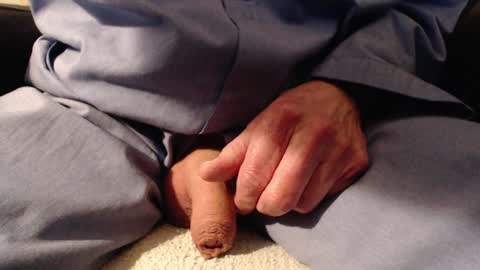 Snapshot of rubbertapper chatting on 12-10-24, 10:37 rubbertapper online show from 12-10-24, 10:37