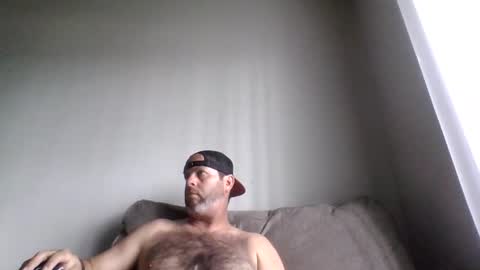 Snapshot of rubbingoneout714 chatting on 05-11-26, 05:54 rubbingoneout714 online show from 05-11-26, 05:54