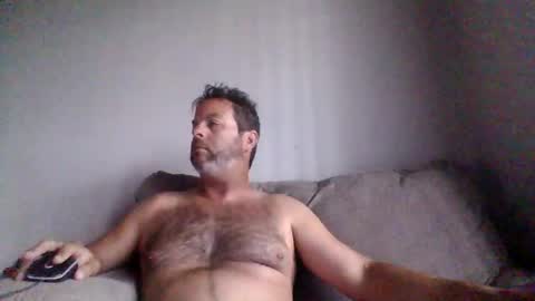 Snapshot of rubbingoneout714 chatting on 05-20-26, 02:56 rubbingoneout714 online show from 05-20-26, 02:56