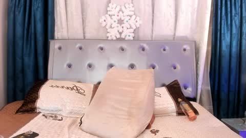 Snapshot of rubi_channel chatting on 01-25-25, 01:21 Channel online show from 01-25-25, 01:21