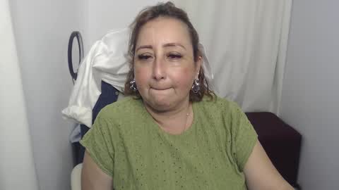 Snapshot of rubi_halliwey chatting on 12-16-24, 09:41 Rubi online show from 12-16-24, 09:41