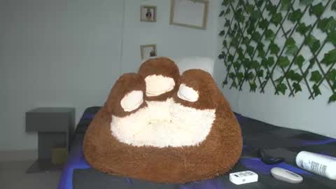 rubi rouss  instagran and X or tw  FAV VIBES11  9 33  101 moan and explode my balls online show from 11-12-25, 03:40