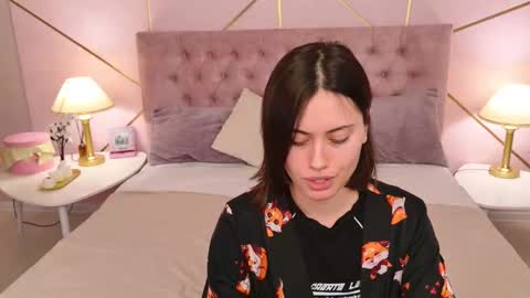 Luuna online show from 03-26-26, 03:28