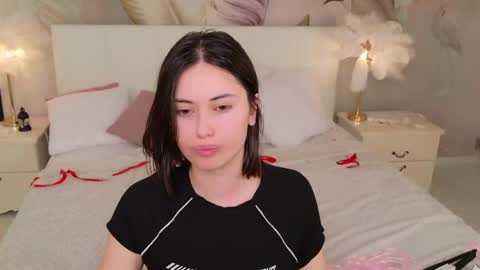 Luuna online show from 04-19-26, 06:10