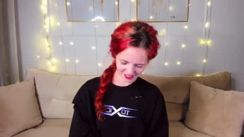 Snapshot of rubyattwood chatting on 03-08-25, 11:39 rubyattwood online show from 03-08-25, 11:39