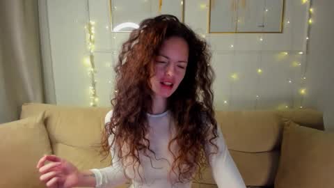 Snapshot of rubyattwood chatting on 11-16-25, 11:10 rubyattwood online show from 11-16-25, 11:10