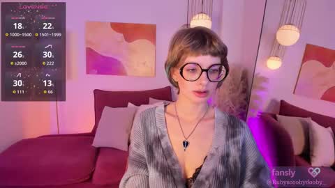 Snapshot of rubytwinkle chatting on 11-13-25, 09:03 Ruby online show from 11-13-25, 09:03