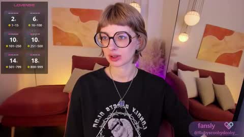 Snapshot of rubytwinkle chatting on 11-17-25, 08:58 Ruby online show from 11-17-25, 08:58