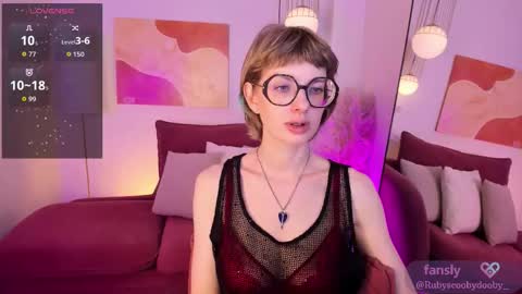 Snapshot of rubytwinkle chatting on 11-28-25, 09:06 Ruby online show from 11-28-25, 09:06