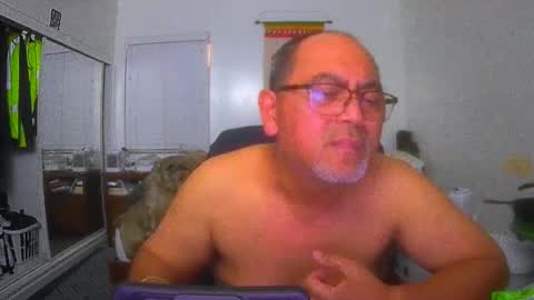 Snapshot of rueltrinidad73 chatting on 03-11-26, 01:44 rueltrinidad73 online show from 03-11-26, 01:44