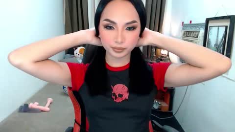 Snapshot of ruesalvartore chatting on 10-19-25, 02:12 its me Sabel online show from 10-19-25, 02:12