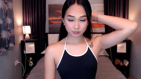 Snapshot of ruesalvartore chatting on 12-14-25, 01:05 its me Sabel online show from 12-14-25, 01:05