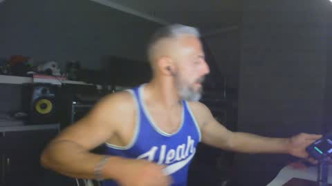 Snapshot of ruffi77 chatting on 12-29-24, 10:25 Chico que rico Caliente online show from 12-29-24, 10:25