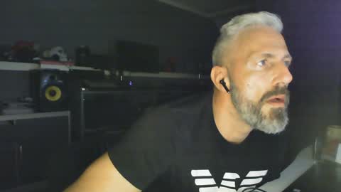 Snapshot of ruffi77 chatting on 01-22-25, 03:29 Chico que rico Caliente online show from 01-22-25, 03:29