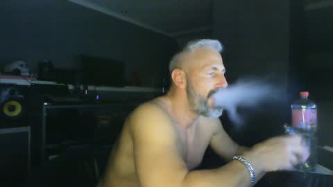 Snapshot of ruffi77 chatting on 02-05-25, 09:07 Chico que rico Caliente online show from 02-05-25, 09:07