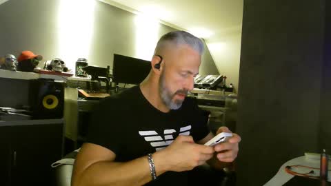 Snapshot of ruffi77 chatting on 02-14-25, 11:21 Chico que rico Caliente online show from 02-14-25, 11:21