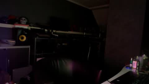 Chico que rico Caliente online show from 02-06-26, 03:00