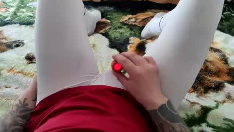 Ruskinni online show from 04-19-26, 12:04