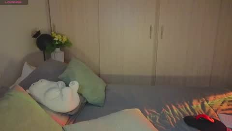 Snapshot of russcurley chatting on 05-11-26, 07:22 Lorenn online show from 05-11-26, 07:22